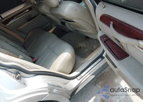 2004 Lincoln Town Car Ultimate from USA, damaged, VIN 1LNHM83WX4Y609749